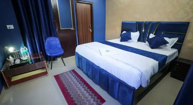 Номер Deluxe Hotel Spark Inn || Near Motherhood Hospital