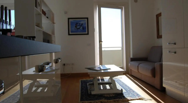 Elegant Apartment with Panoramic View, Забронировать Апартаменты/квартира Апартаменты Кальяри, рядом с Базилика Св. Сатурнино, Апартаменты/квартира