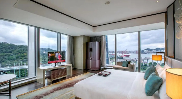 Номер Deluxe HUALUXE Xiamen Haicang Habour View