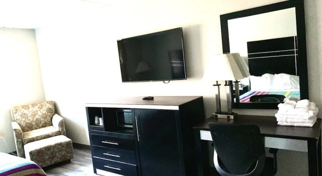 Шестиместный номер Standard Tappan Zee Hotel
