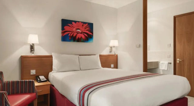 Двухместный номер Accessible Ramada Cambridge
