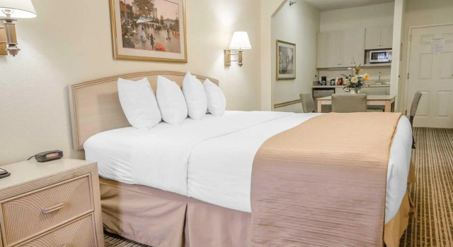 Номер Standard Clarion Pointe Louisville East