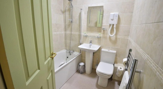 Номер Standard The Royal Victoria and Bull Hotel