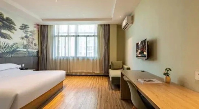 Люкс Youyi Hotel (Zhuji Yongli PlazaOriginal Island Hotel)