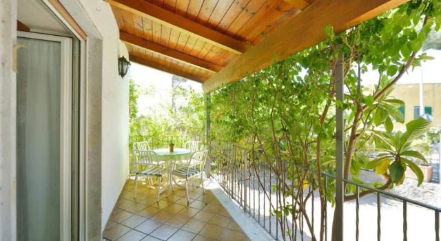 Appartamenti Villa Maria, Buchen Sie Villa Villen in Ischia, Villa