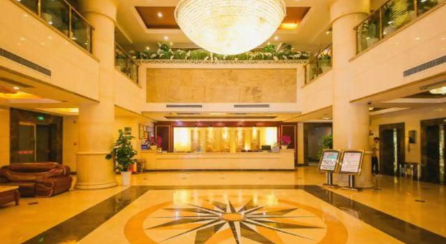 Luzhou Century Hotel (BBK Plaza Xintiandi), Rezerwuj Hotel Luzhou Sichuan