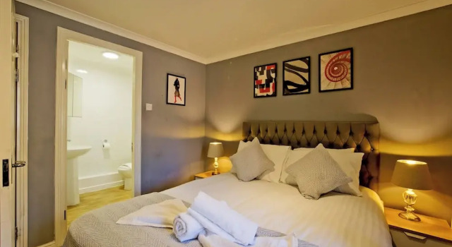 Апартаменты с балконом и с видом на город Imperial Meridian Place Apartment