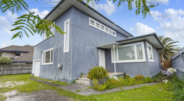Amazing Home By Beach - Aircon-ed