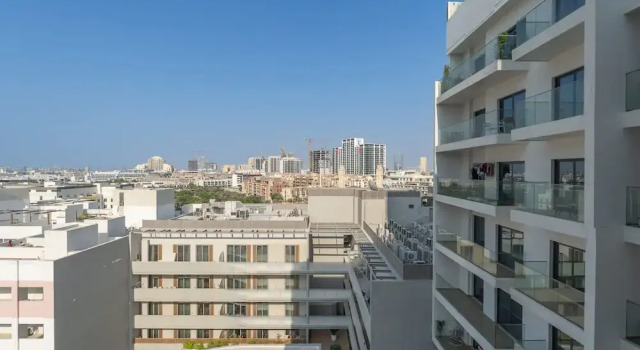 Chic Modern Studio Apartment for 2 in JVC