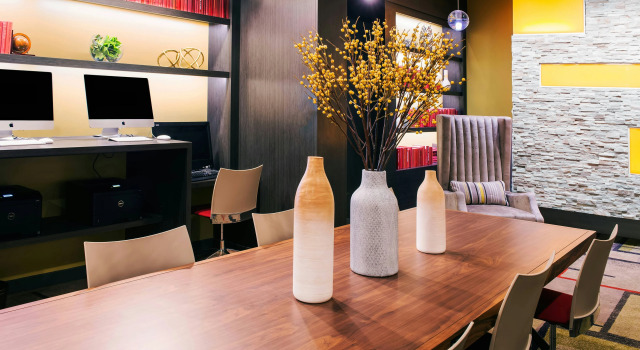 Fairfield Inn & Suites by Marriott Charlotte Uptown, Забронировать Отель Отели Шарлотте 3 звезды, рядом с Mint Museum of Craft Design, 3*