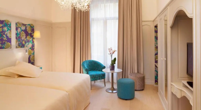 Двухместный номер Executive Hôtel & SPA Oceania LUnivers Tours