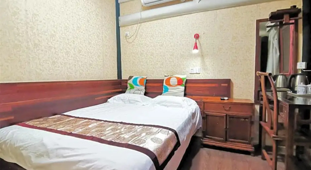 Люкс с 2 комнатами Shaoxing Laotaimen Luxun Native Place Youth Hostel