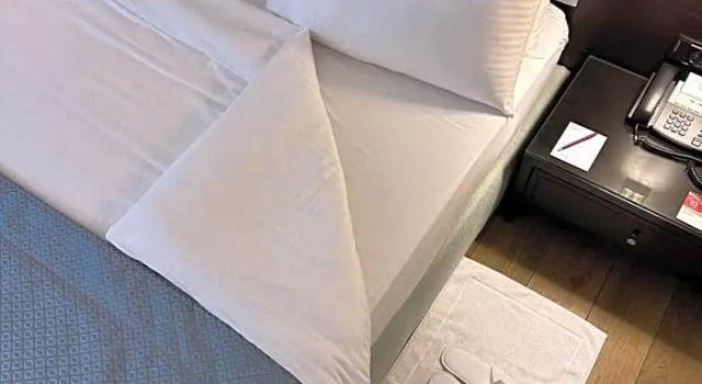 Люкс с видом на город Ramada by Wyndham Downtown Beirut