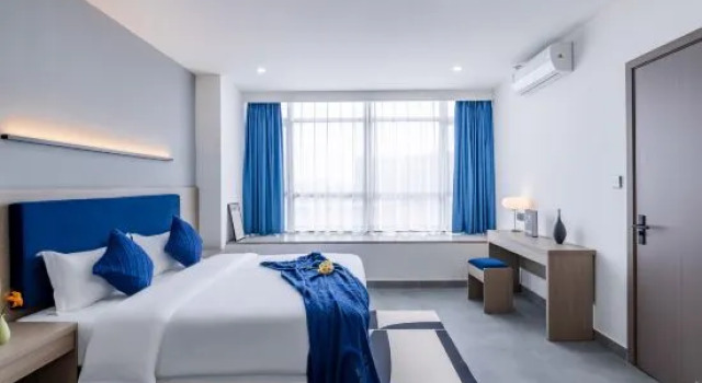 Люкс с видом на город I Stay Hotel