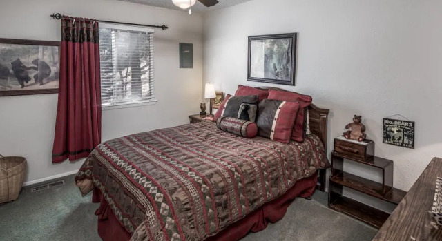 1st Wood N' Box Lodge - Three Bedroom Cabin, Varaa Hotelli Ruidoso New Mexico