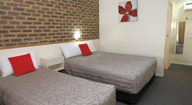Номер Deluxe Top of the Town Motel