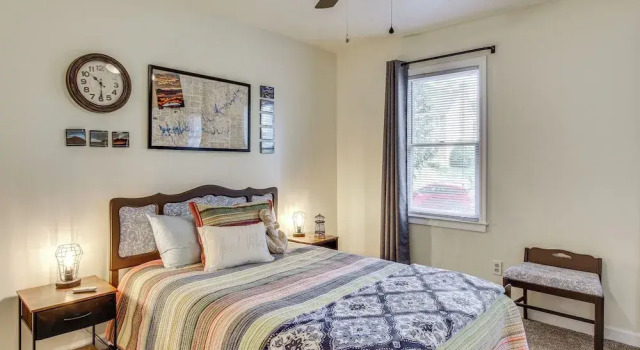 3 Mi to Marina: Quiet Getaway w/ Deck in Lexington, 预订 度假屋 莱克星顿 南卡罗来纳州