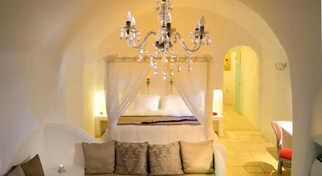 Absolute Bliss Imerovigli Suites, Prenota Hotel Monolithos Santorini