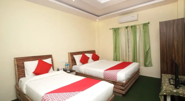 Oyo 643 Samarth Bardiya Adventure Resort