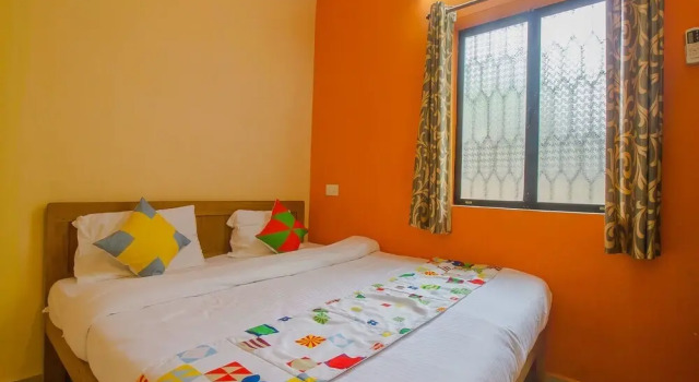 OYO 17370 Home Colorful 1BHK Calangute Beach