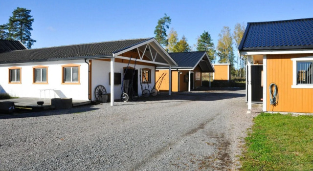 1 Bedroom Pet Friendly Home In Säffle, Book Hotel  