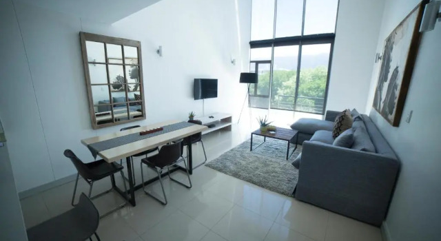 The Quadrant Apartment A406, Забронировать Апартаменты/квартира Апартаменты Кейптауна, рядом с Больница «Лайф Кингсбери», Апартаменты/квартира