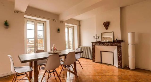 ❁La Pause Occitane❁ T3 cœur de ville avec parking, Rezervați Hotel Gaillac Tarn