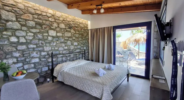 Студия Цокольный этаж с балконом Paraktio Beach Apartments