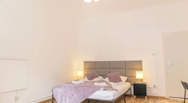 Charming 2BR Apt Close to Westbahnhof, Prenota Appartamento Vienna Austria