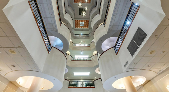 Wyndham Garden Hotel Baronne Plaza