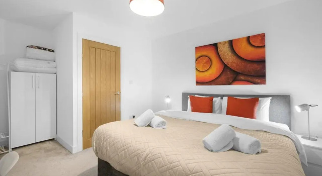 Eastons 1 Bedroom Apt. with Sofa Bed