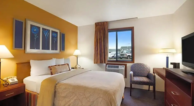 Номер Standard Days Inn by Wyndham Austin