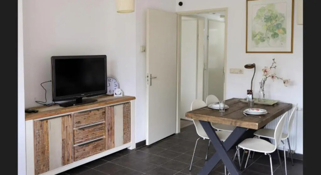 Huinerhofje 2 - Vrijstaand met grote omheinde tuin, rust, privacy en nabij bossen, Reserva ahora Hotel Putten Veluwe