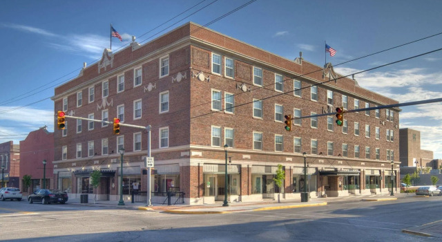 Charley Creek Inn, จอง โรงแรม Wabash Indiana, ใกล้ Charley Creek Gardens