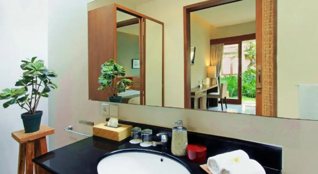 Deluxe Doppel Zimmer mit Poolblick Uma Karan
