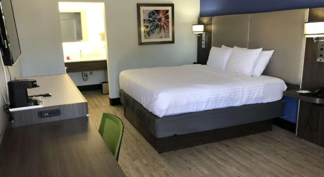 Номер Standard SureStay Plus Hotel by Best Western Sacramento Cal Expo