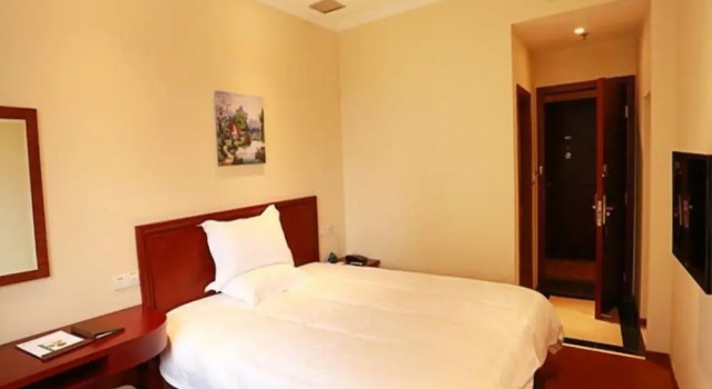Номер Standard GreenTree Inn Lianyungang Donghai New Bus Station Express Hotel