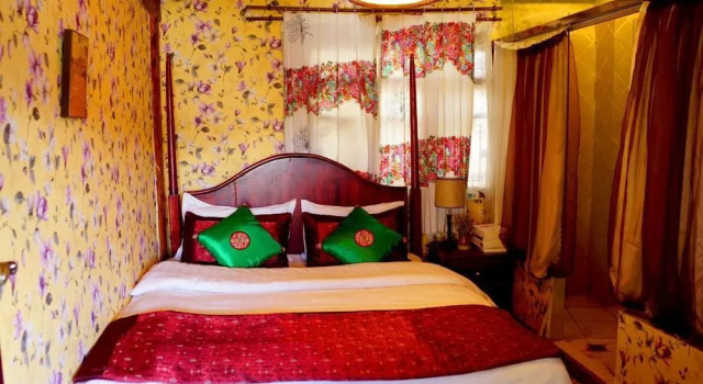 Lijiang Qingpu Inn, Забронировать Отель Лицзян Юньнань, рядом с Улица Сквер-стрит Древнего города Даянь