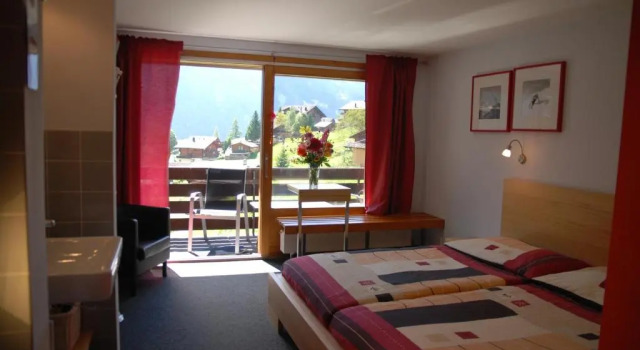 Двухместный номер Standard с балконом Grindellodge