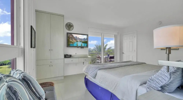 Gorgeous Spacious 2bed Bayview Apartment