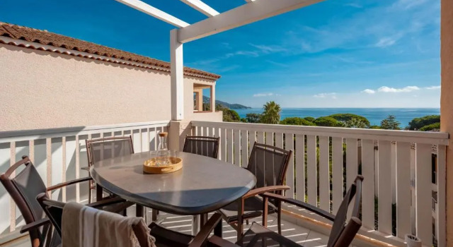 Апартаменты c 1 комнатой с видом на море Résidence Pierre & Vacances L’Anse De Pramousquier
