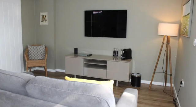 Апартаменты Luxury Badgers Mount Hotel