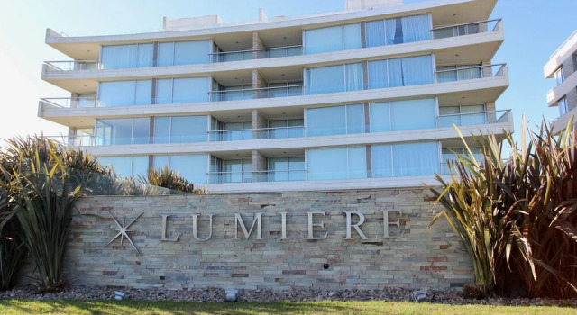 Ocean Front Deluxe Apartment, Prenota Appartamento Hotel a Maldonado con piscina, Piscina