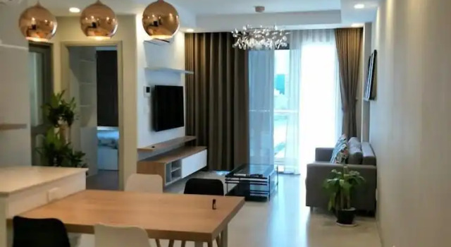 Апартаменты Deluxe с 2 комнатами с балконом и с видом на город Vinh Hoi Apartments - Luxury Apartment Furnished Suites