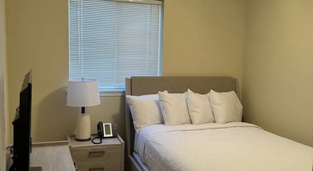 Апартаменты Comfort WASHBURN HOTEL SUITES