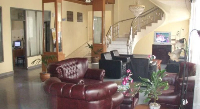 Resty Menara 2, Rezervovat Hotel Pekanbaru Sumatra