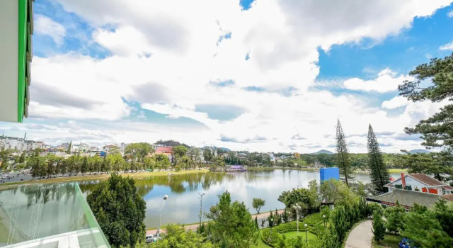 Номер Deluxe Nhật Nguyên Hotel