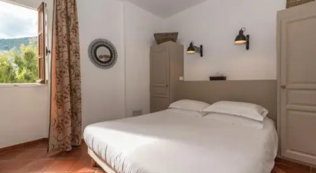 U Castellu Guesthouse, Varaa Hotelli  