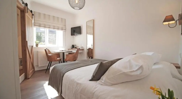 Двухместный номер Standard Logis Hotel Restaurant la Hutte Lurette