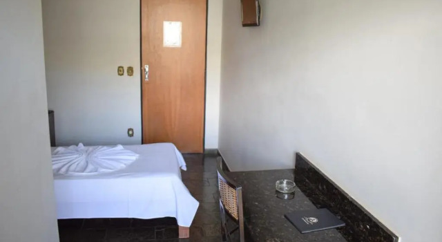 Одноместный номер Standard с балконом и с красивым видом из окна Diplomata Hotel